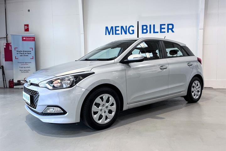 Sølv Hyundai i20 fra 2017