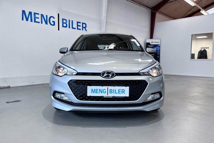 Sølv Hyundai i20 fra 2017