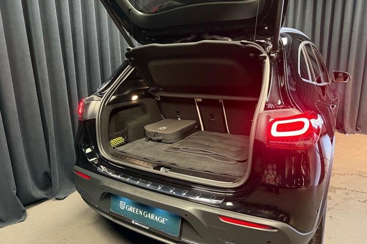Sort Mercedes EQA250 fra 2023