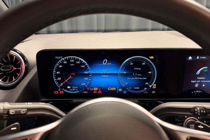 Sort Mercedes EQA250 fra 2023