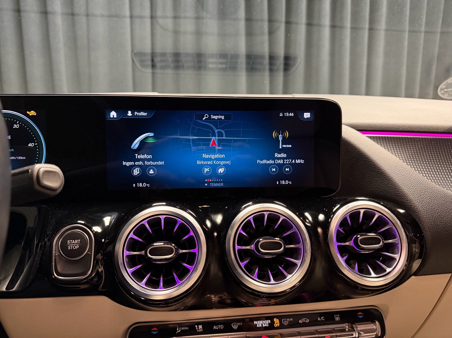 Sort Mercedes EQA250 fra 2023