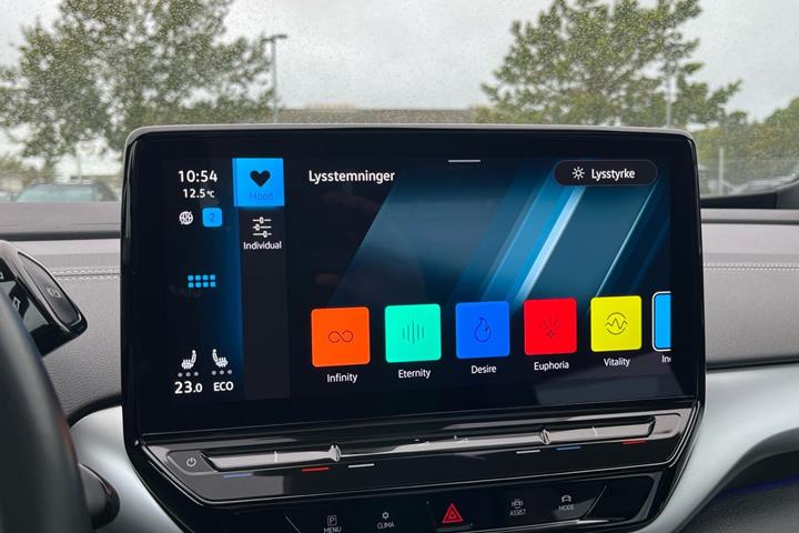 Blå VW ID.4 fra 2023
