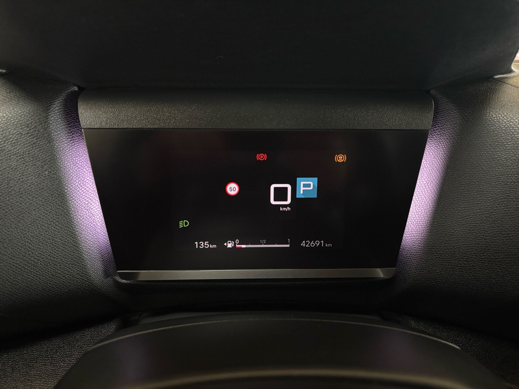 Rød Citroën C4 X fra 2024