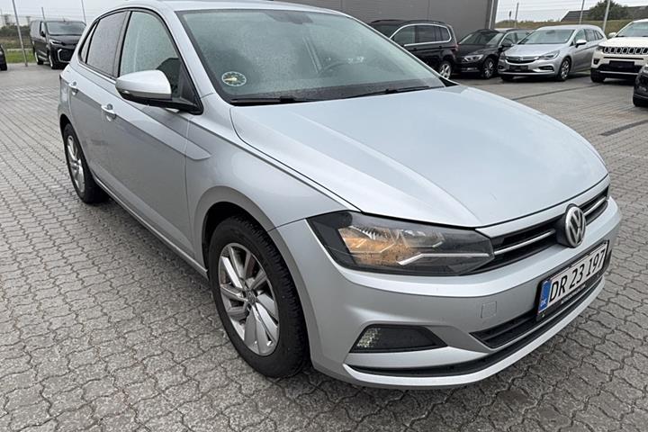 Sølv VW Polo fra 2019