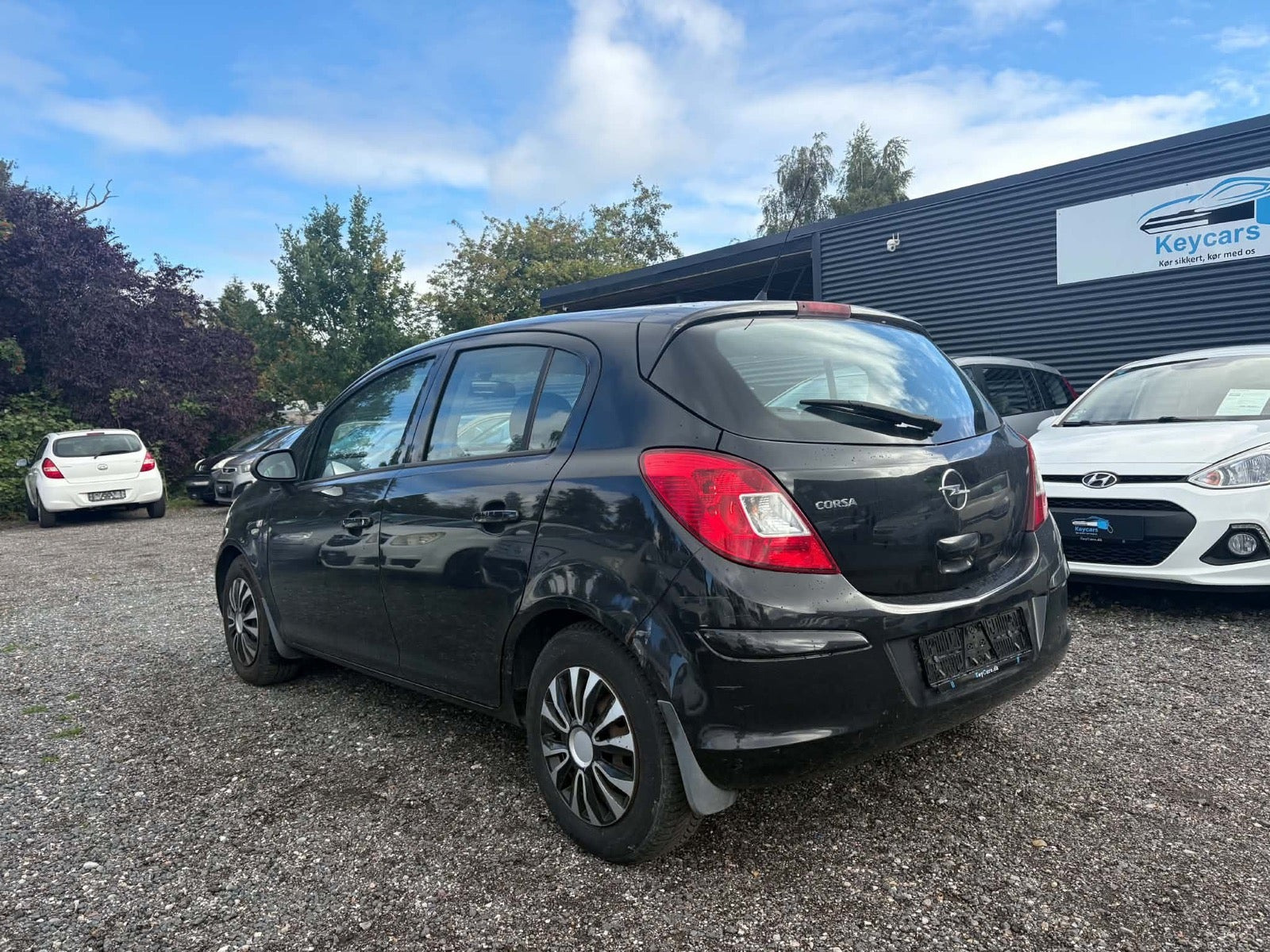 Sort Opel Corsa fra 2010