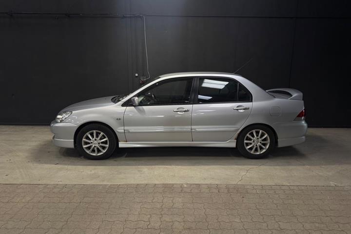 undefined Mitsubishi Lancer fra 2006 set udefra
