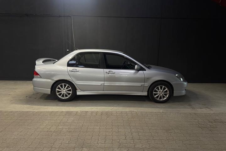 undefined Mitsubishi Lancer fra 2006 set udefra