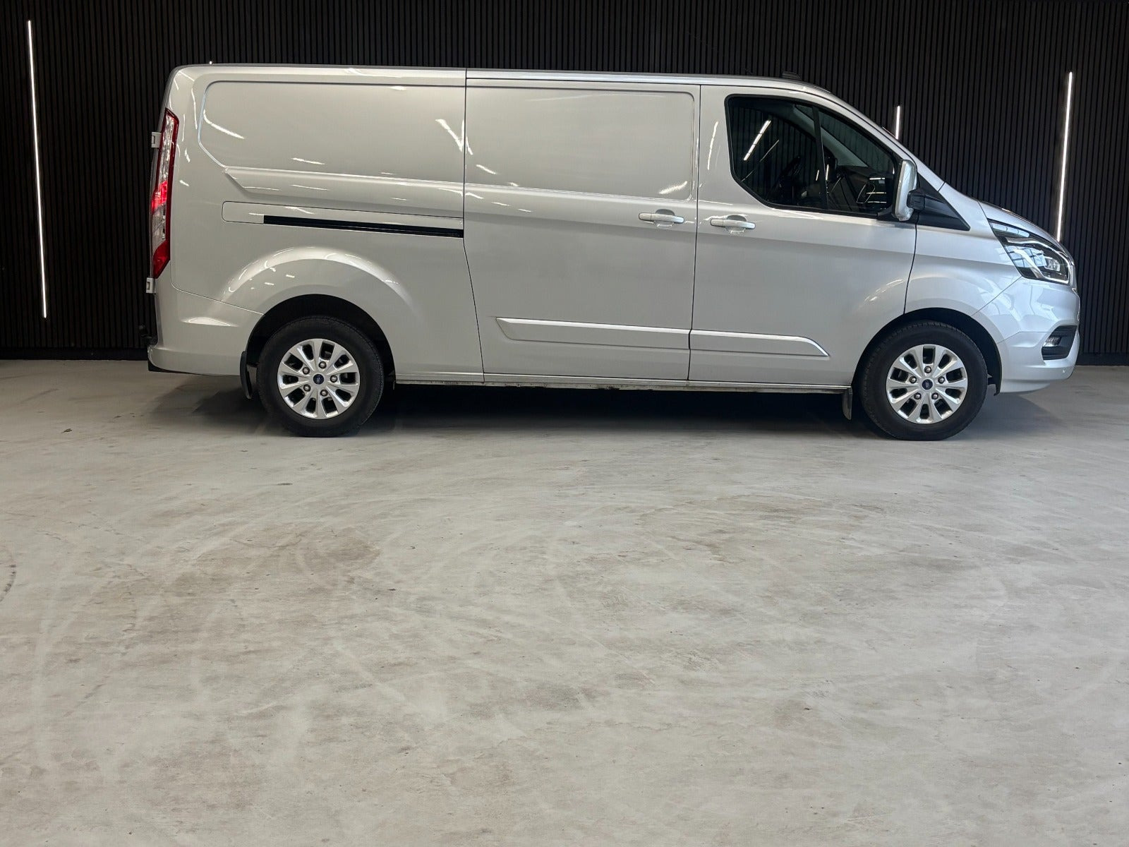 Gul Ford Transit Custom 340 L2 fra 2023