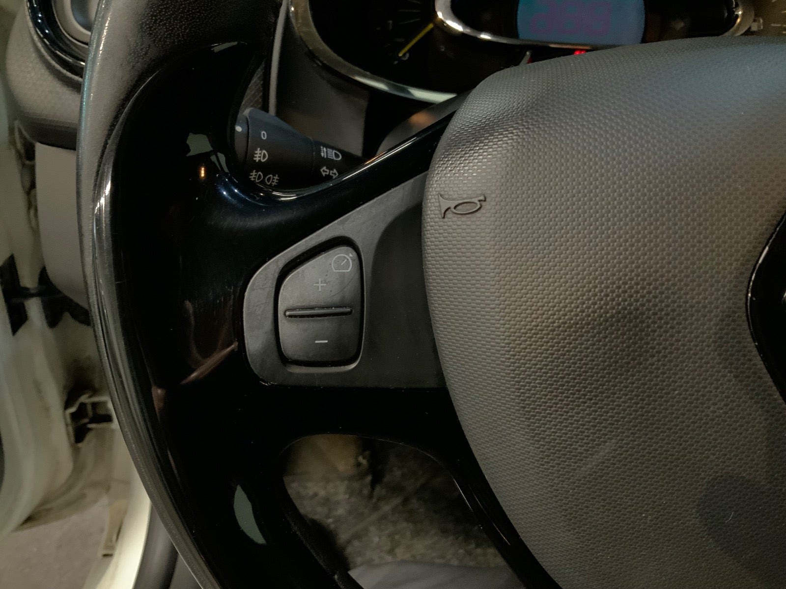 Hvid Renault Clio IV fra 2013
