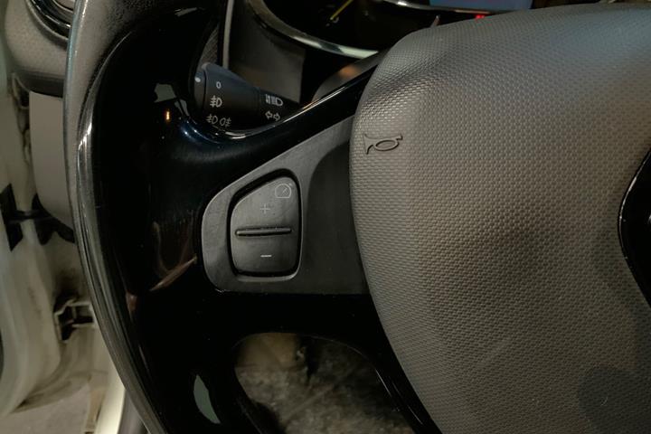 Hvid Renault Clio IV fra 2013