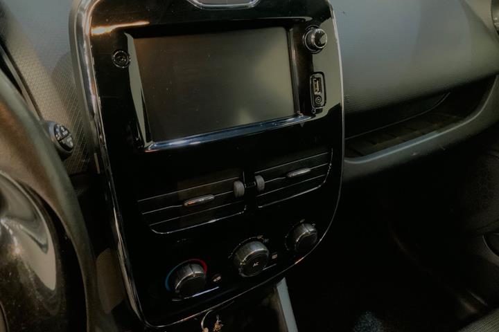 Hvid Renault Clio IV fra 2013