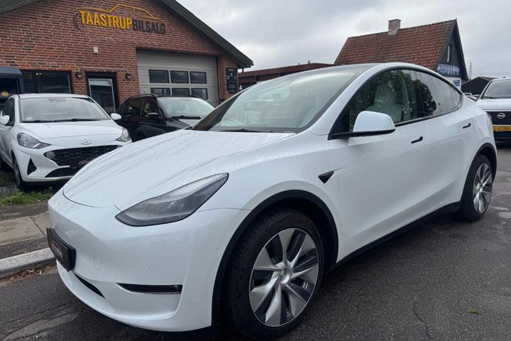 undefined Tesla Model Y fra 2021