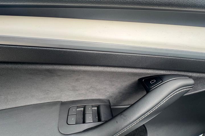 undefined Tesla Model Y fra 2021