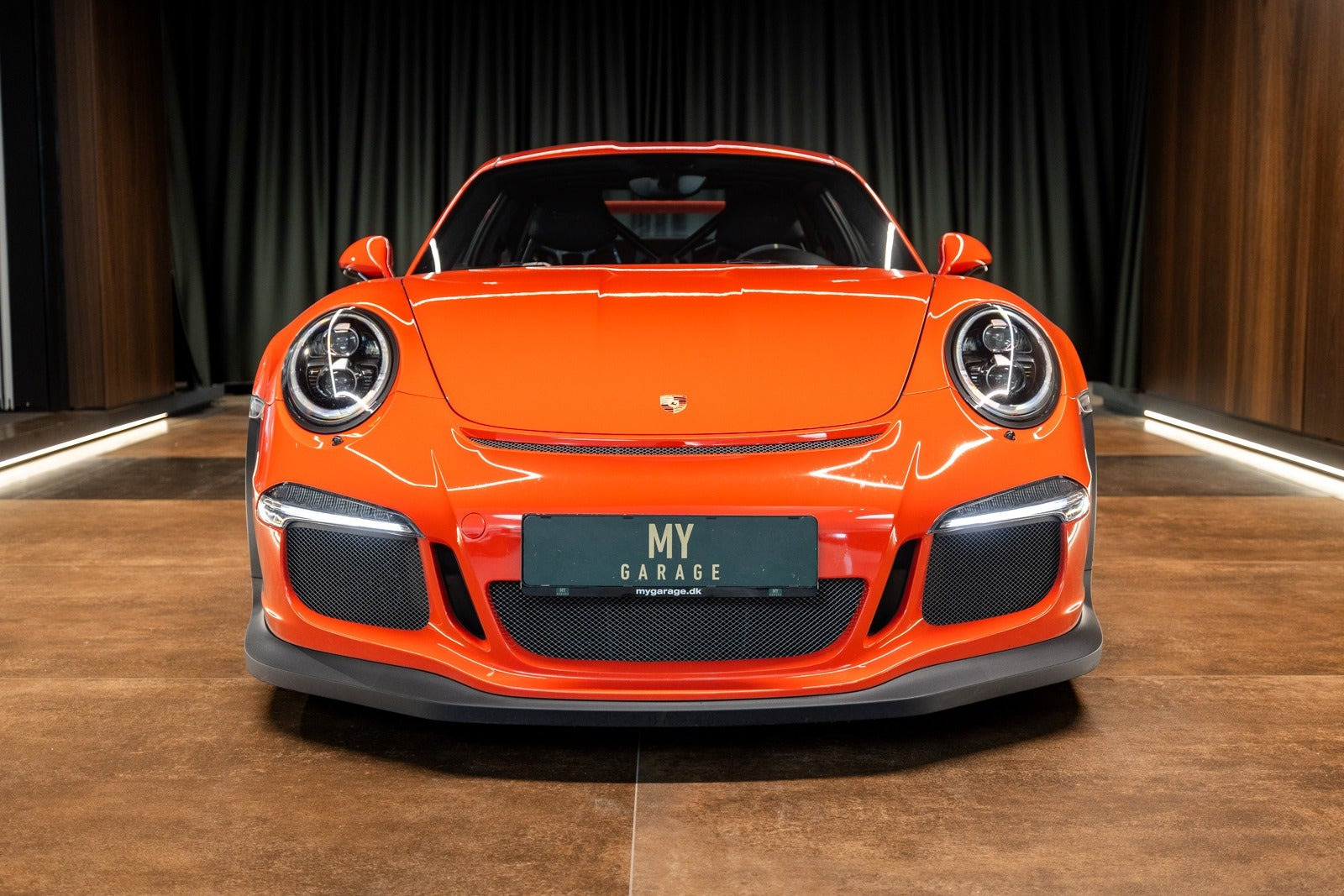 Orange Porsche 911 GT3 RS fra 2016