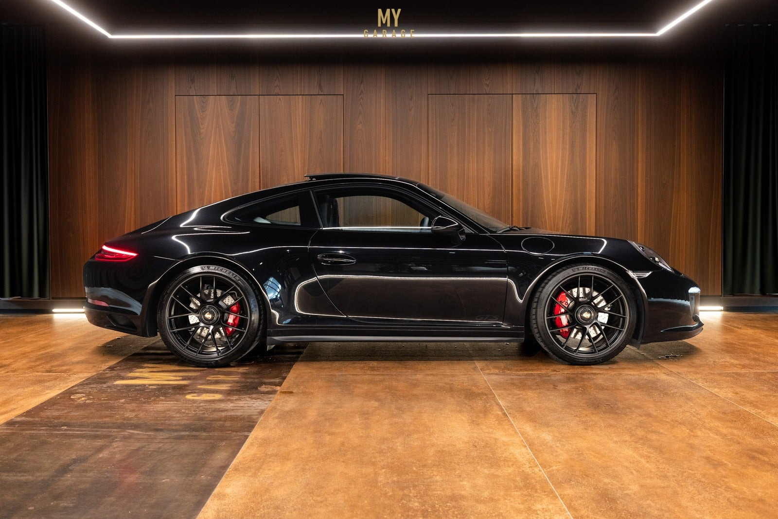 Porsche 911 Carrera 4 GTS 3,0 Coupé PDK