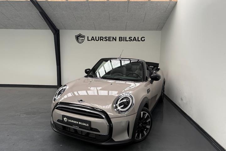 Brun Mini Cooper fra 2022