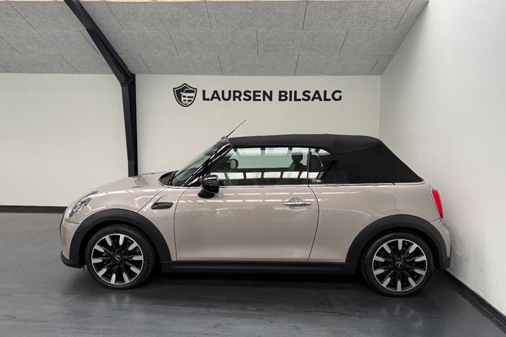 Brun Mini Cooper fra 2022