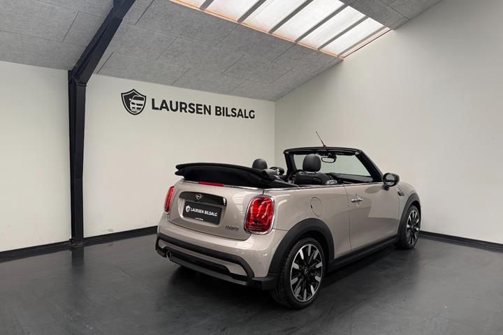 Brun Mini Cooper fra 2022