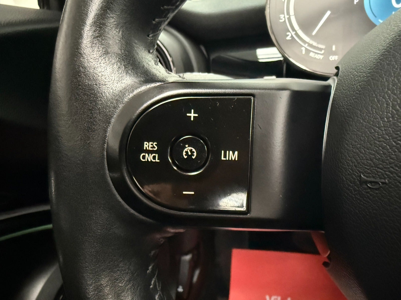 Brun Mini Cooper fra 2022
