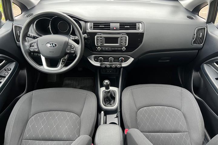 Brun Kia Rio fra 2016