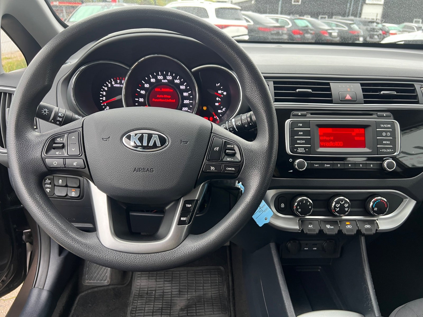 Brun Kia Rio fra 2016