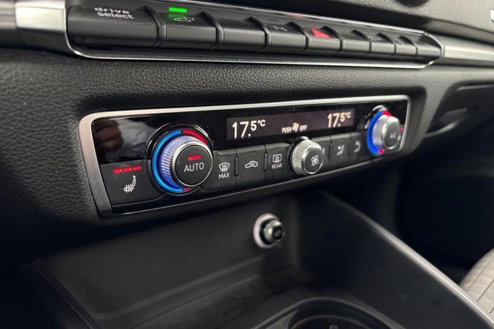 Blå Audi A3 fra 2017