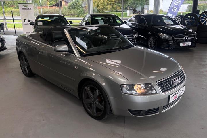 Grå Audi A4 fra 2002