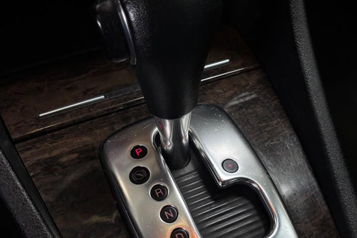 Grå Audi A4 fra 2002