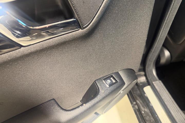 Sort Mercedes C200 fra 2009