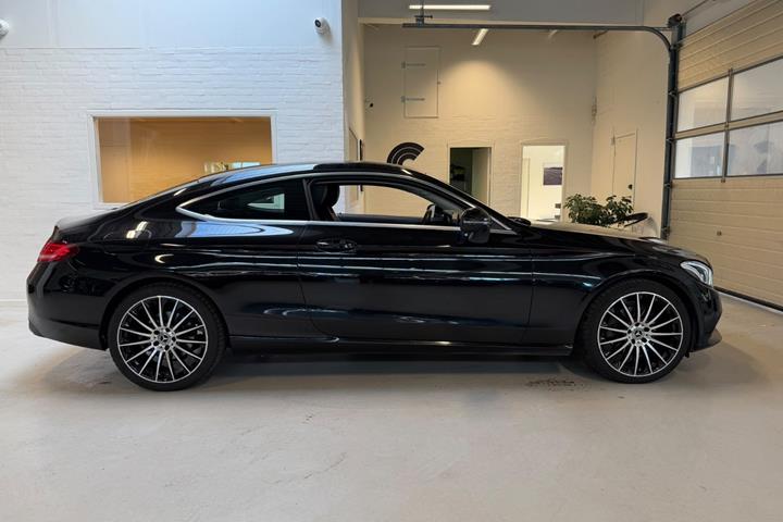 Sort Mercedes C220 d fra 2017