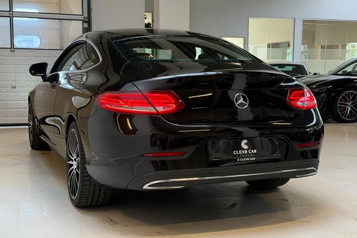 Sort Mercedes C220 d fra 2017