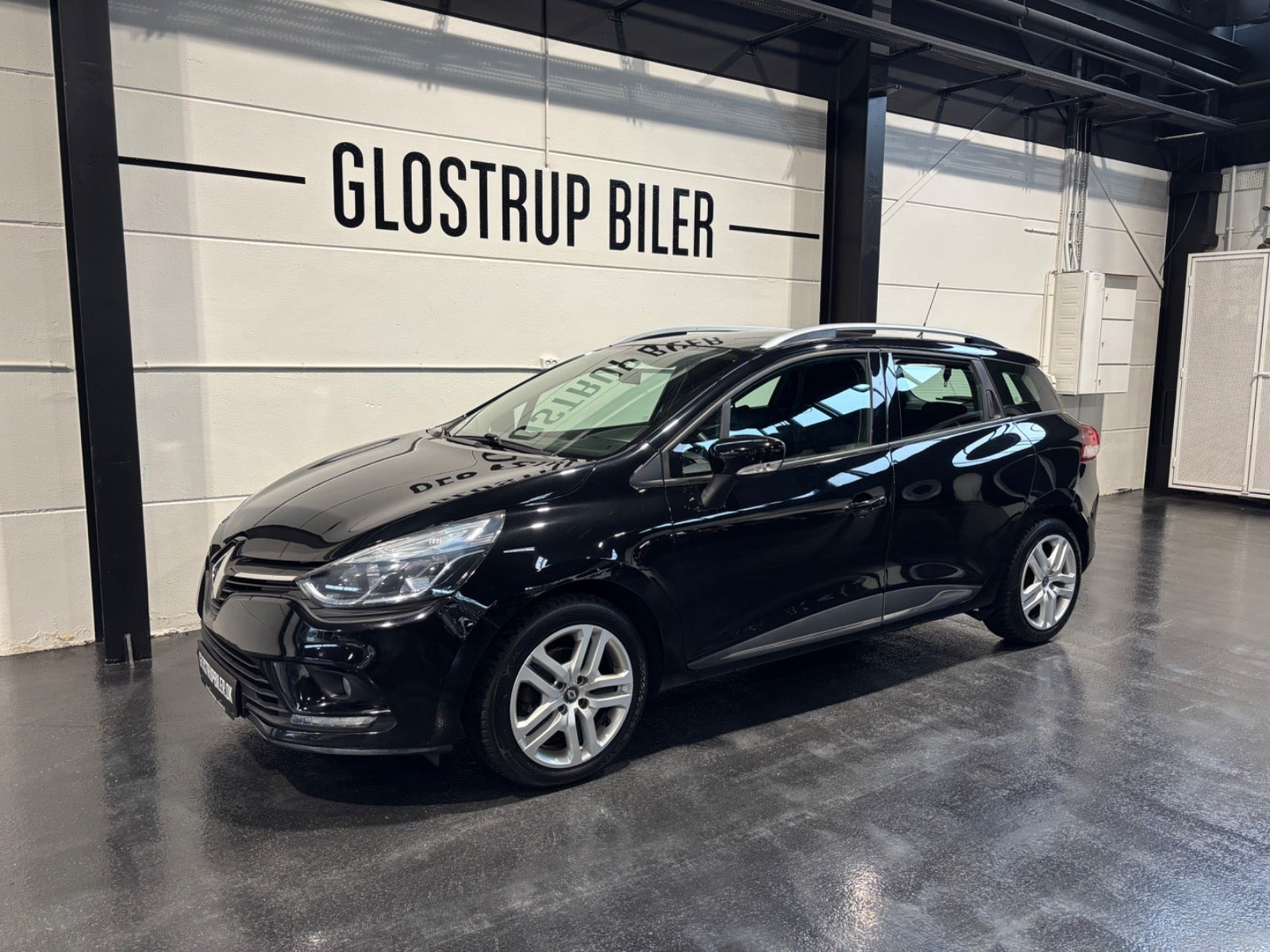 Sort Renault Clio IV fra 2019