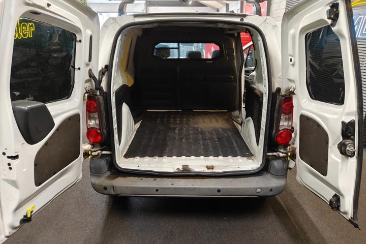 undefined Peugeot Partner fra 2015