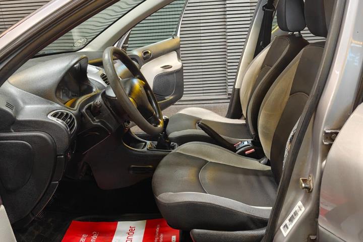 undefined Peugeot 206 fra 2005