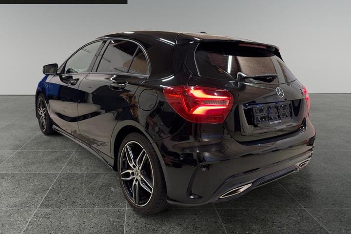 Sort Mercedes A200 d fra 2018