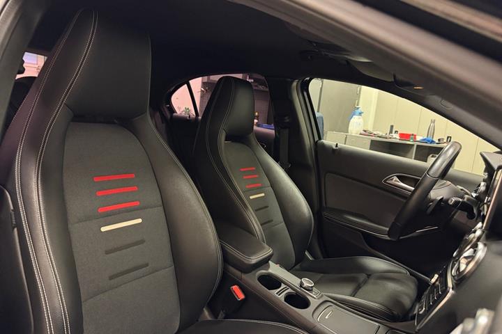 Sort Mercedes A200 d fra 2018