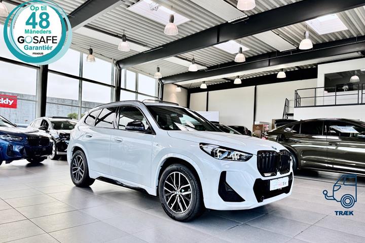 Hvid BMW iX1 fra 2023