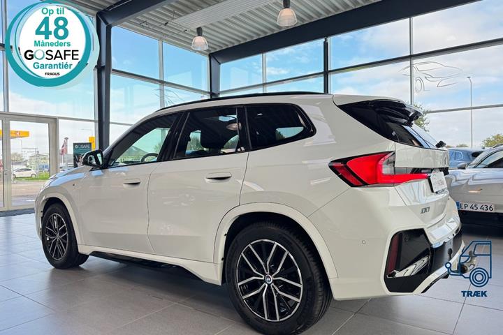 Hvid BMW iX1 fra 2023