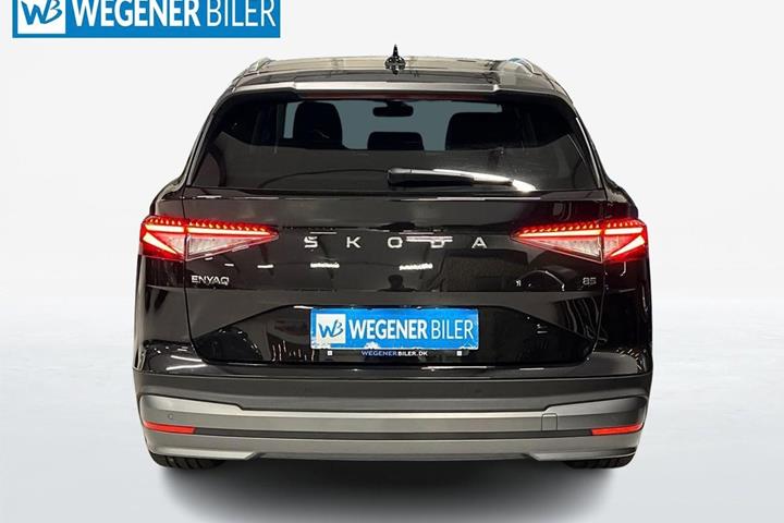 Sort Skoda Enyaq fra 2024