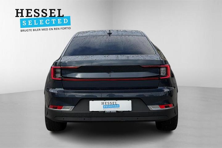 Blå Polestar 2 fra 2022