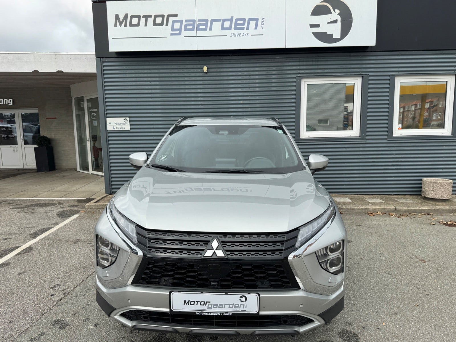 Sølv Mitsubishi Eclipse Cross fra 2023