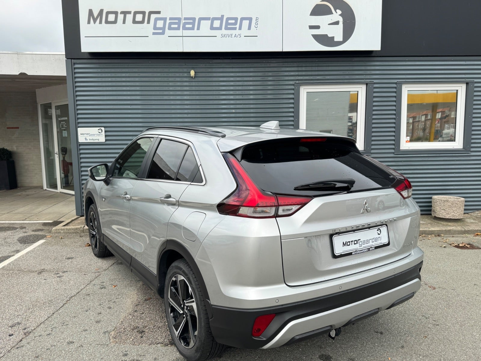 Sølv Mitsubishi Eclipse Cross fra 2023
