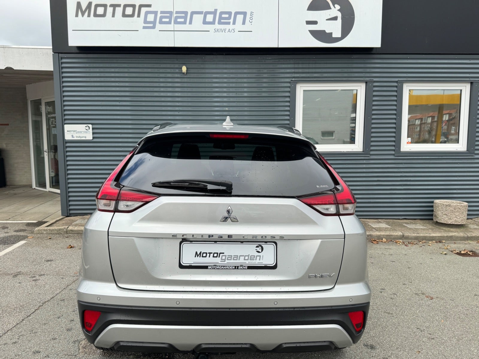 Sølv Mitsubishi Eclipse Cross fra 2023