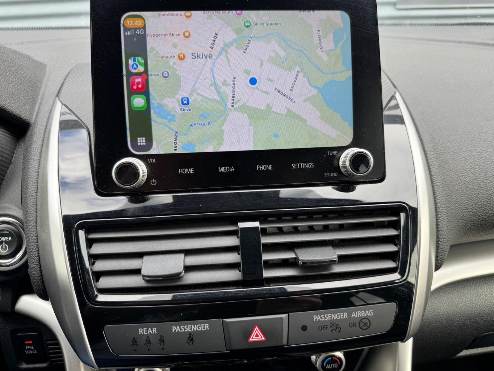 Sølv Mitsubishi Eclipse Cross fra 2023