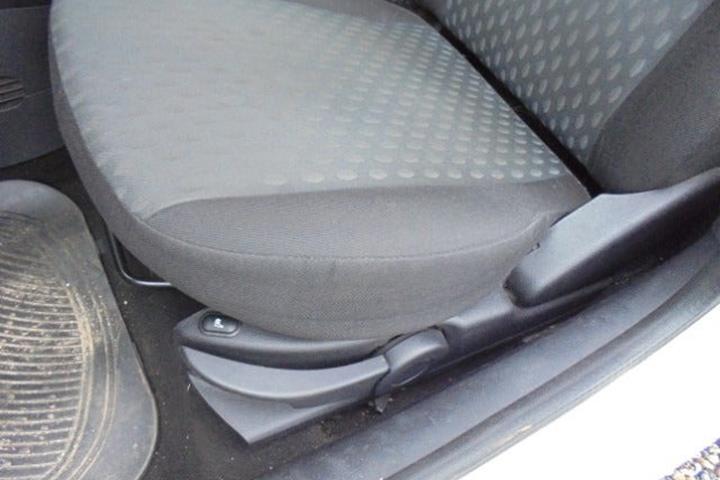 Sølv Ford Fiesta fra 2005