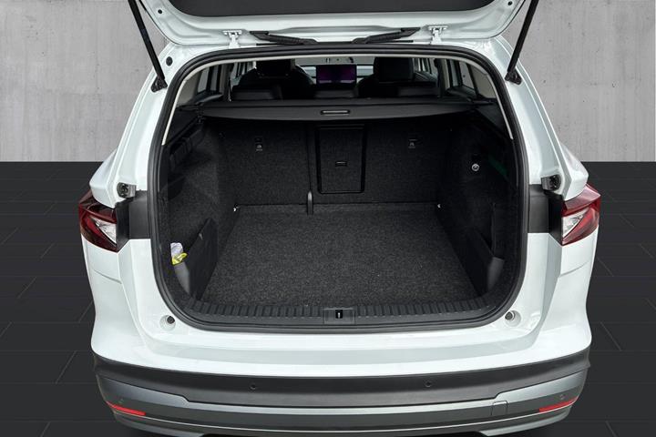 Hvid Skoda Enyaq fra 2025