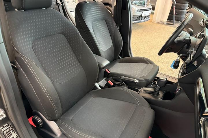 Grå Ford Fiesta fra 2019
