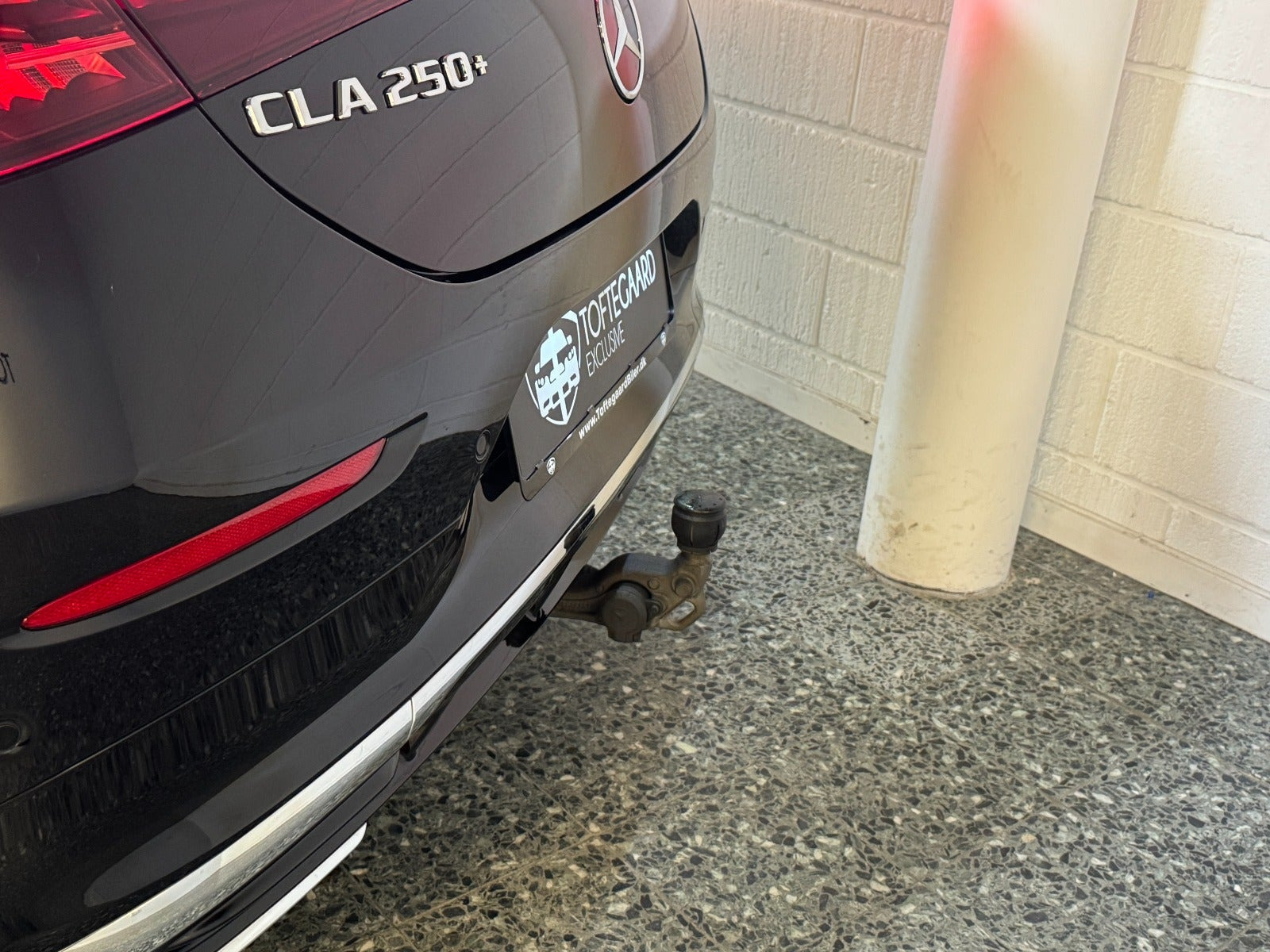 Sort Mercedes CLA250+ fra 2025
