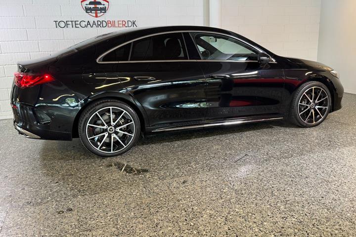 Sort Mercedes CLA250+ fra 2025