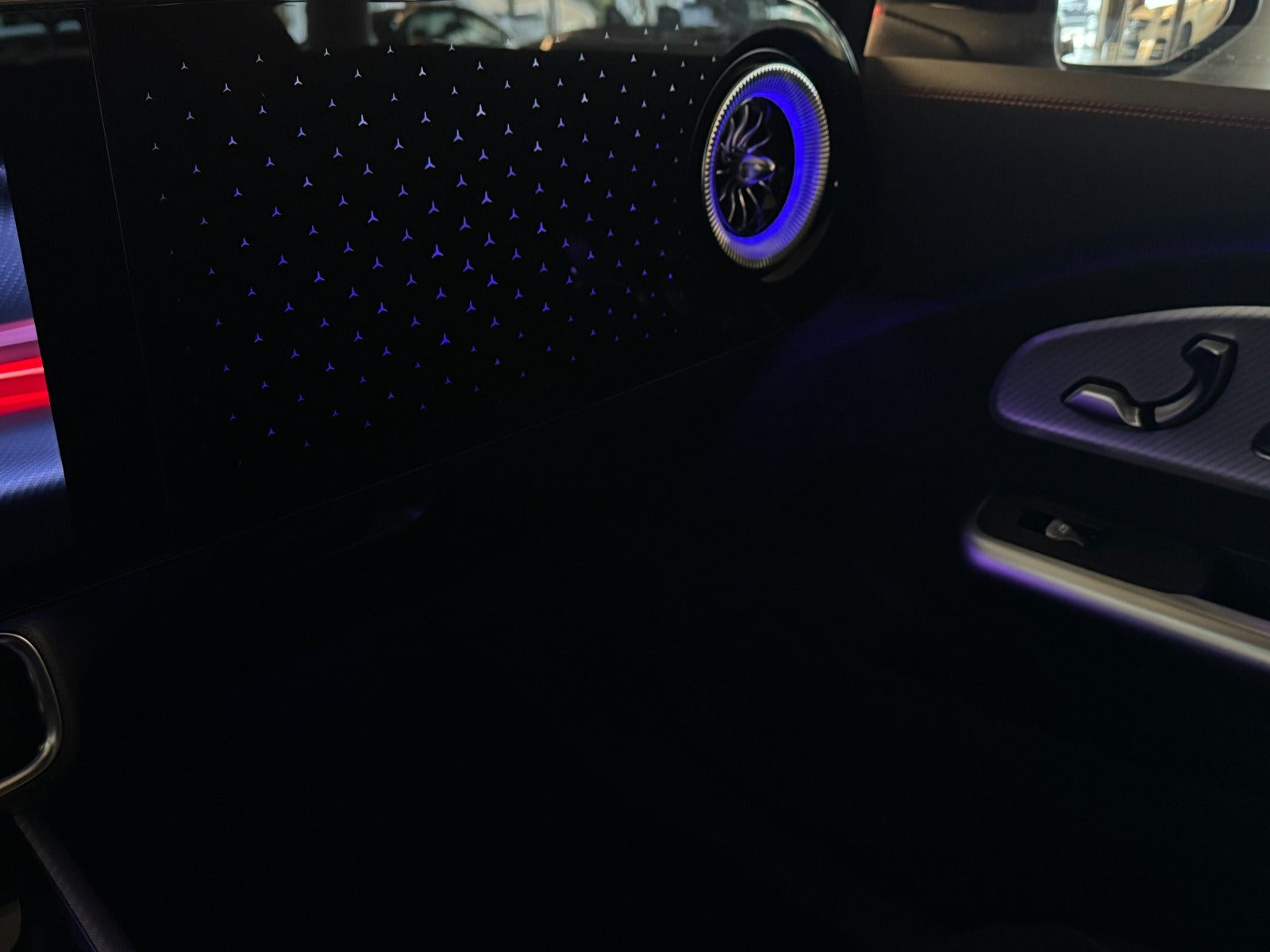 Sort Mercedes CLA250+ fra 2025